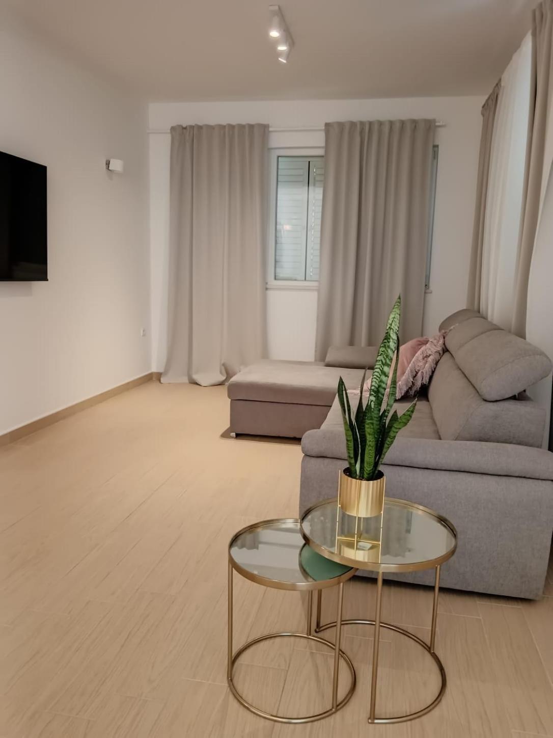House Pierro Apartment Орашац Екстериор снимка